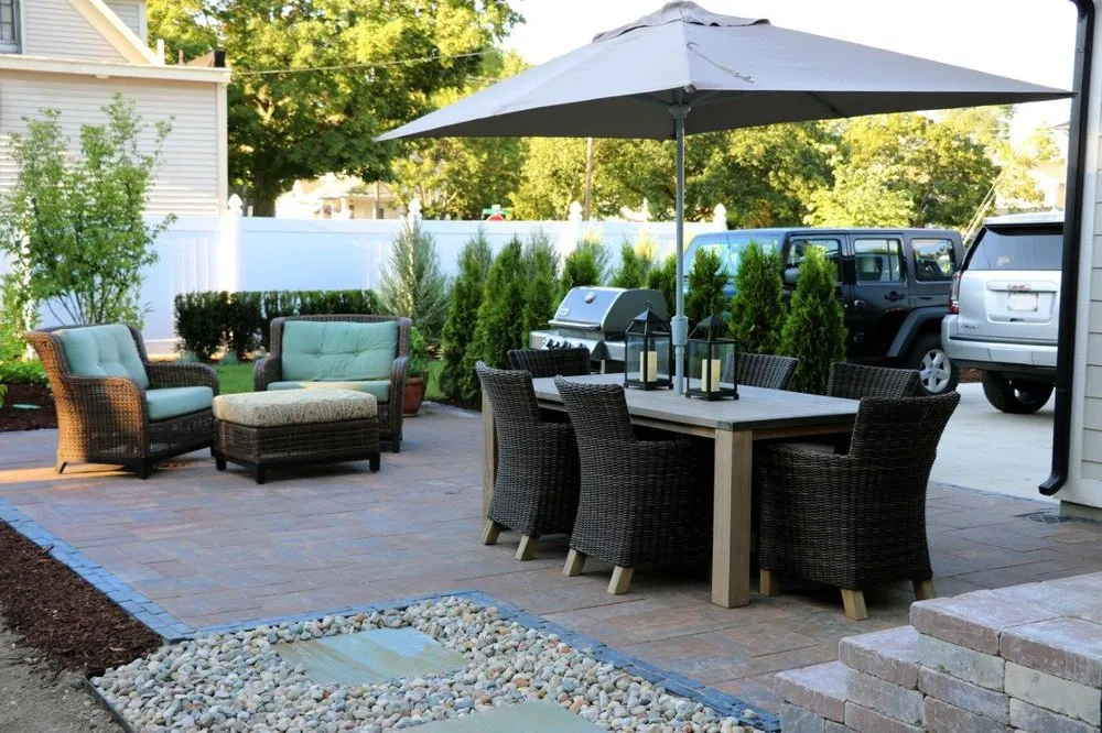 Trusted lawn mowing service in Mobile, AL - Ginnis Landscaping