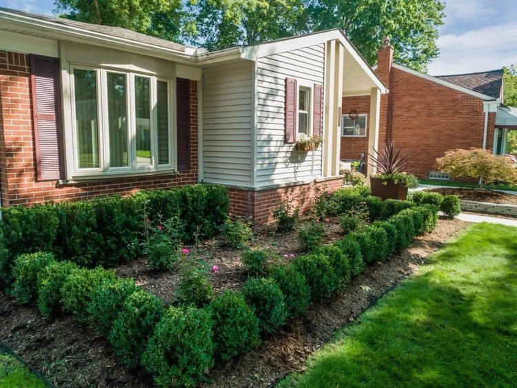 Affordable outdoor landscaping in Mobile, AL by Ginnis Landscaping