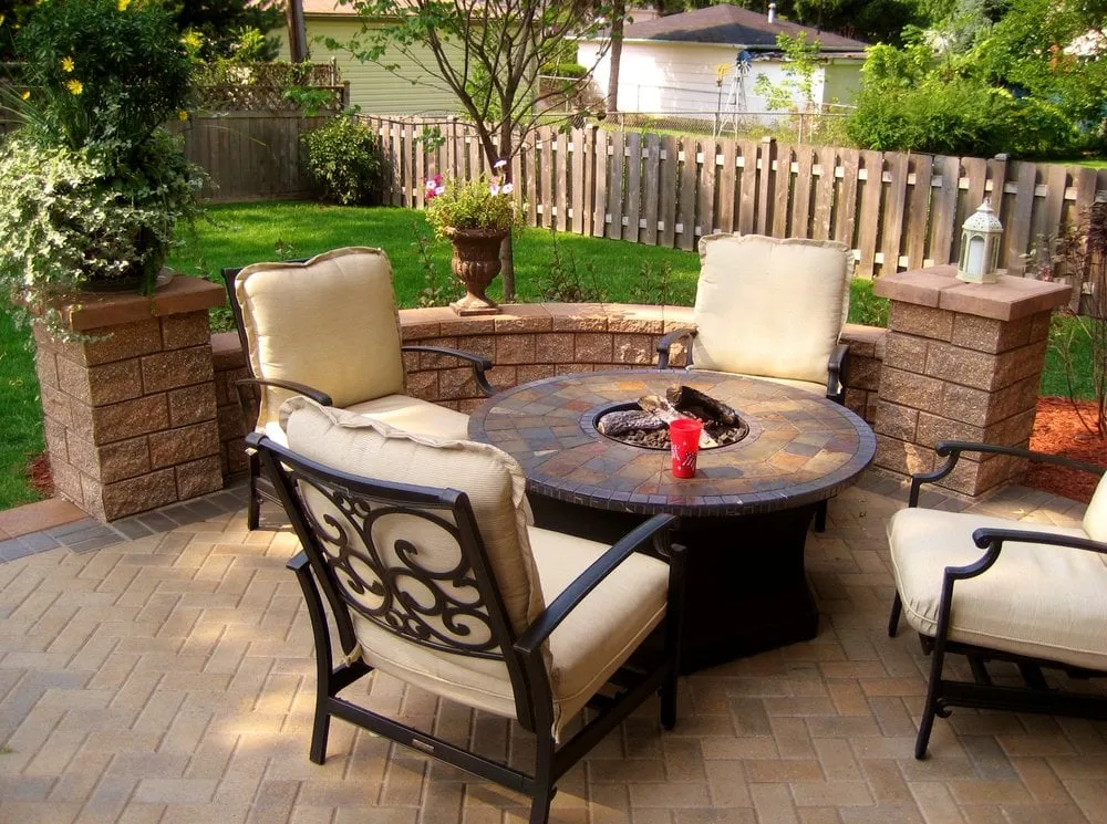 Top-rated yard cleanup service in Addison, IL by Gino's Landscaping