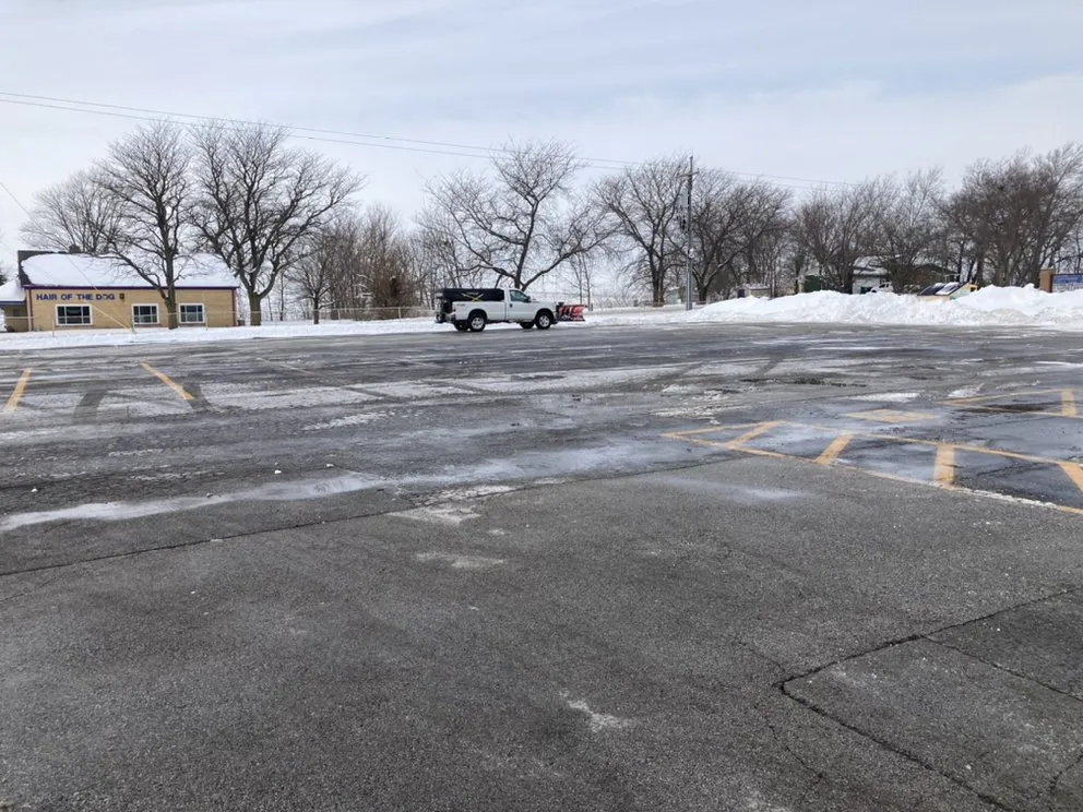 Top-rated yard maintenance in Peotone, IL - Gino's L&L Service