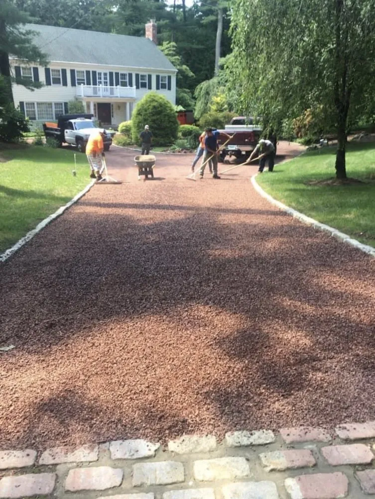 Professional lawn mowing service in Stamford, CT - Gino's Services