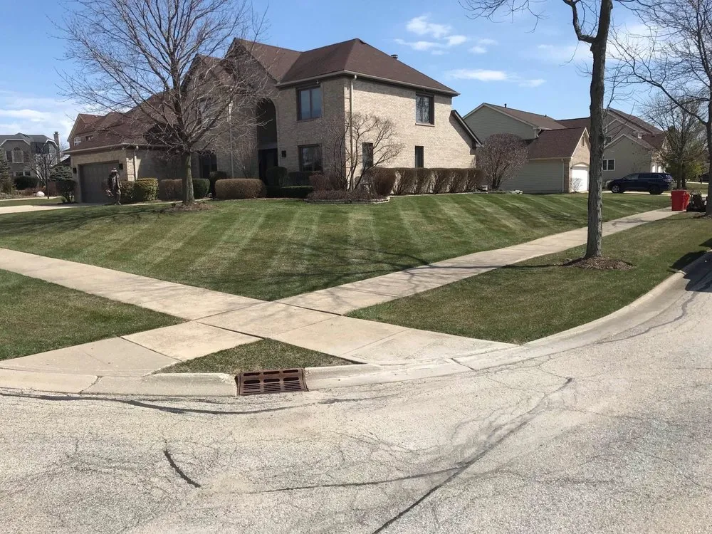 Affordable yard maintenance in Chicago, IL - Giorgio & Perez Landscaping