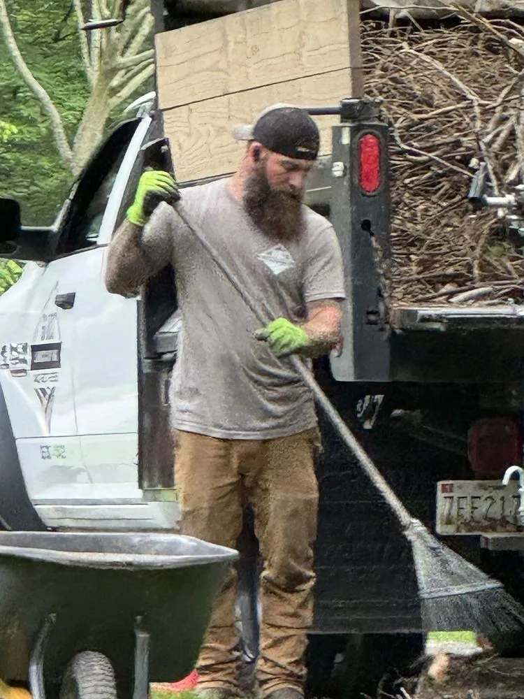 Local lawn mowing service in Conowingo, MD by GIOS Landscaping