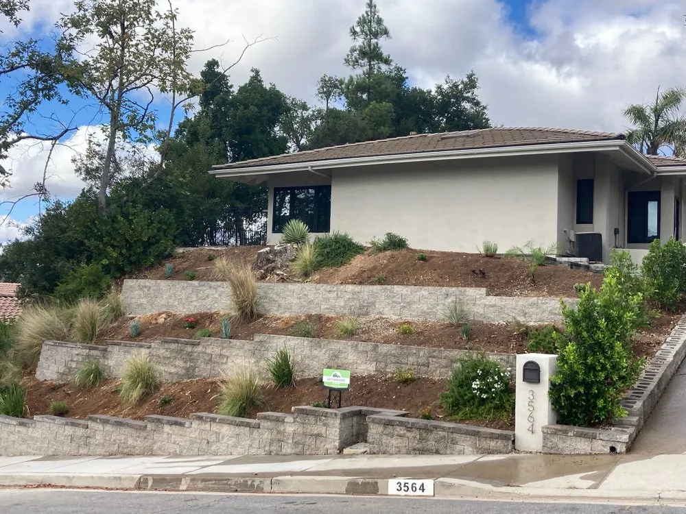 Top-rated lawn care service for homes across Thousand Oaks, CA - Gio’s landscaping