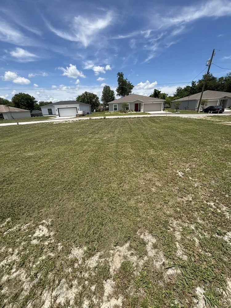 Custom residential landscaping in Orange City, FL - Gio’s Lawncare