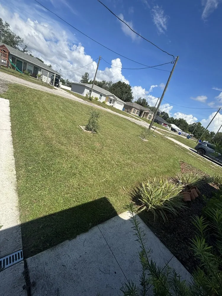 Affordable yard maintenance with custom design across Orange City, FL - Gio’s Lawncare
