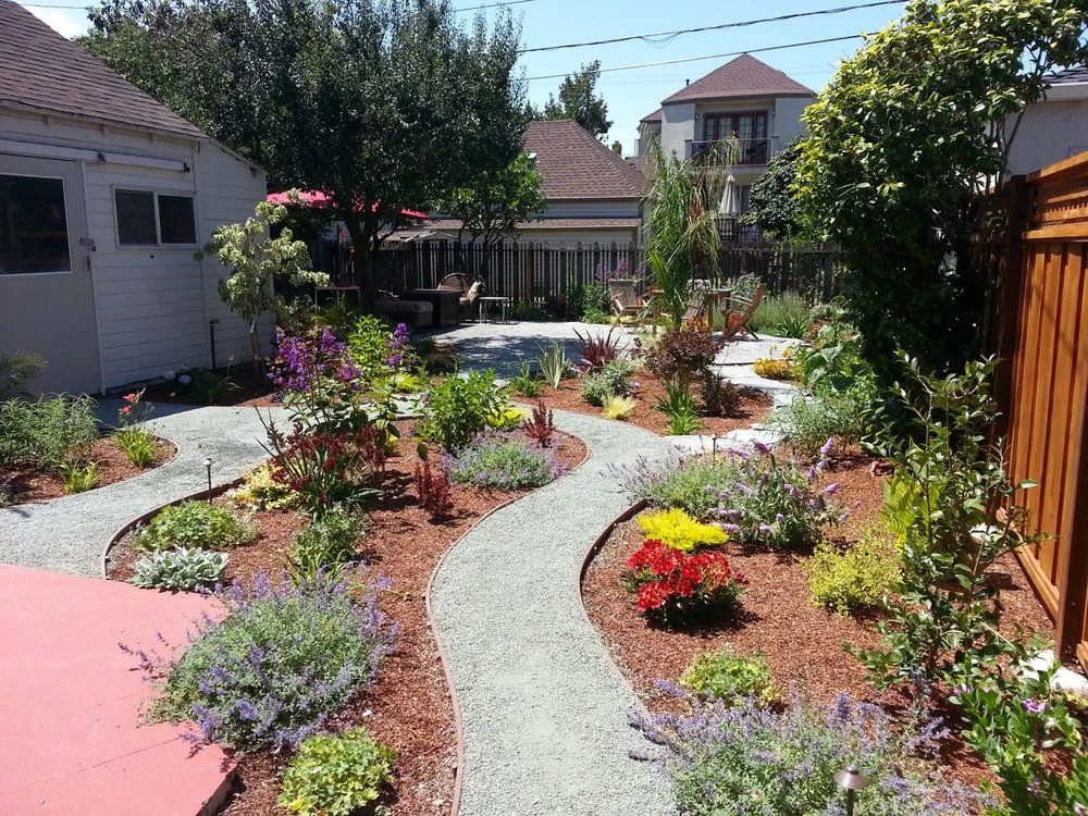 Custom yard maintenance in Alameda, CA by Giovanni's Landscaping, LLC