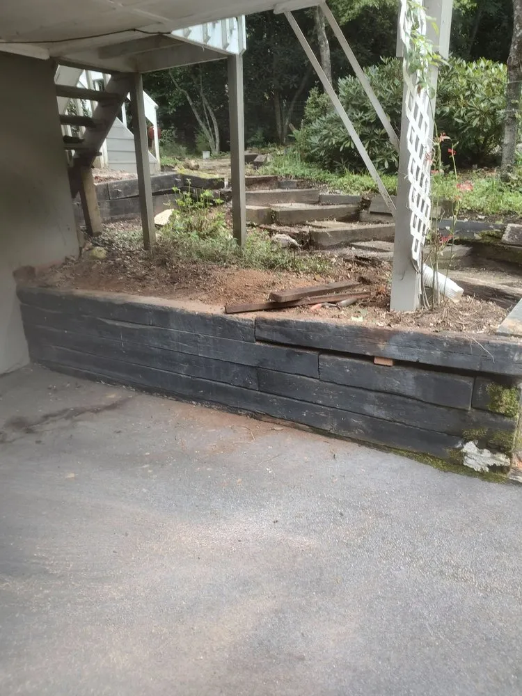 Top-rated outdoor landscaping for residential properties in Lake Toxaway, NC by Girmann's