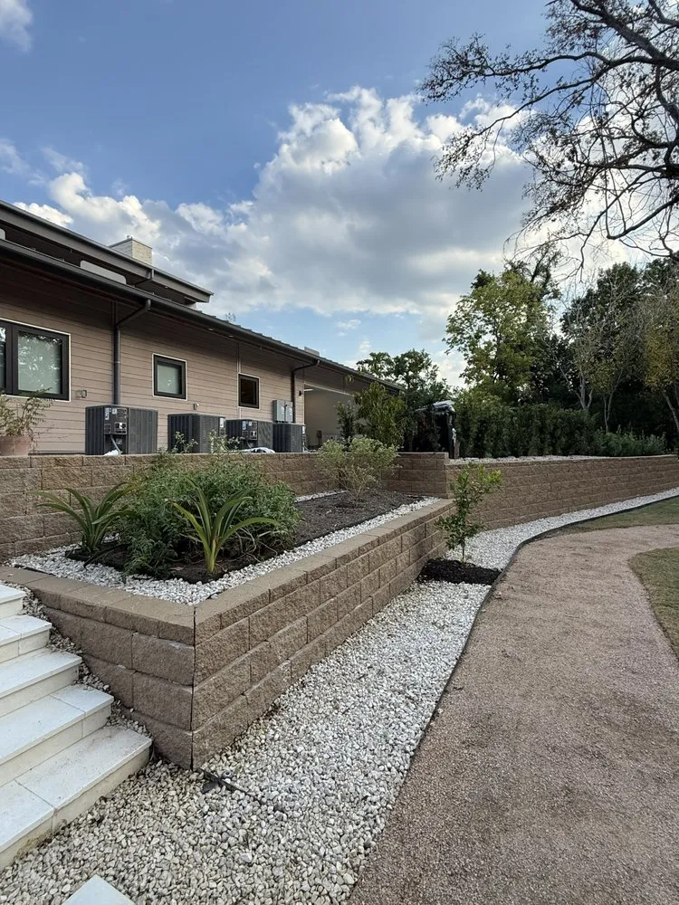 Custom lawn care service in Houston, TX by Giron Landscape