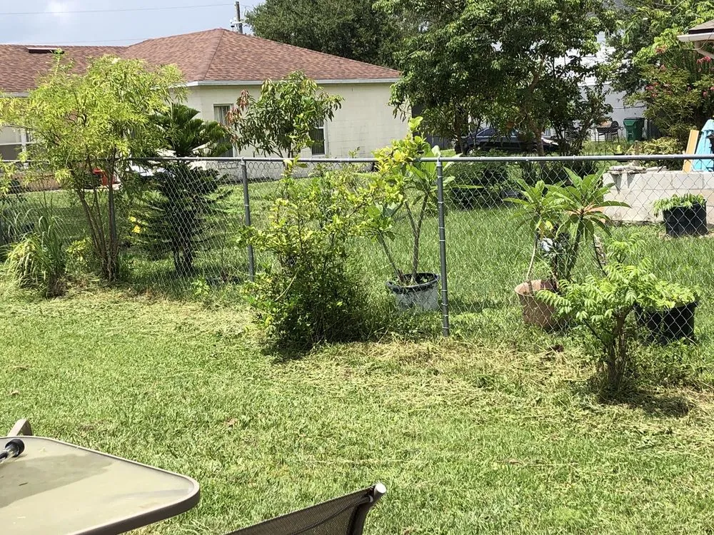 Local outdoor landscaping for homes in Kissimmee, FL by Giron’s Lanscaping