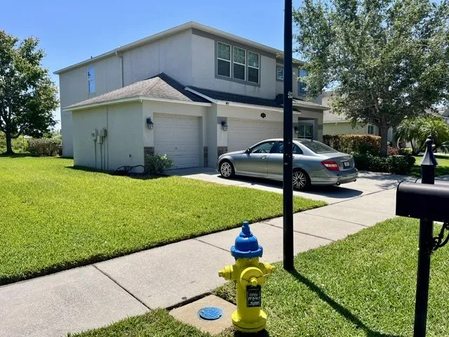 Professional landscaping services with custom design in Thonotosassa, FL by Giuseppe’s Green Solutions