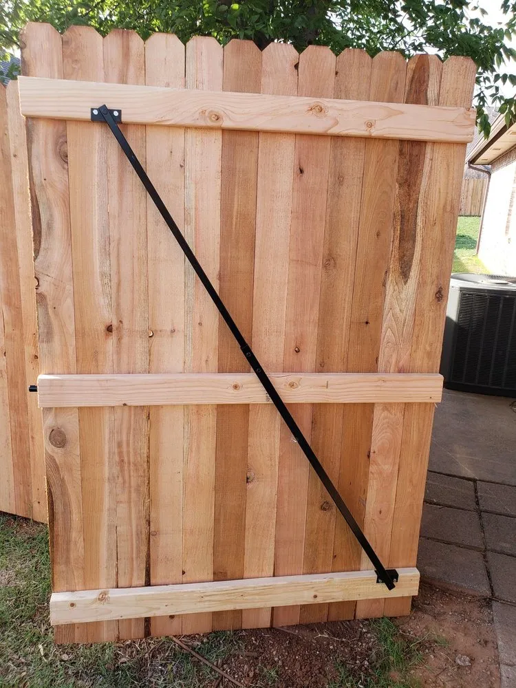 Custom garden landscaping experts serving Oklahoma City, OK - Givens property maintenance and weed control