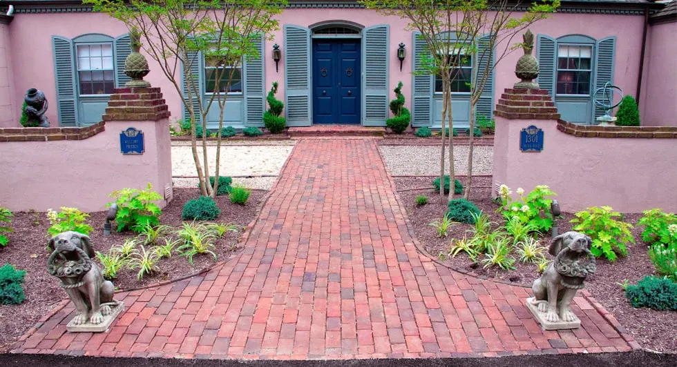 Trusted yard maintenance for year-round maintenance in Gulph Mills, PA by Giverny Gardens