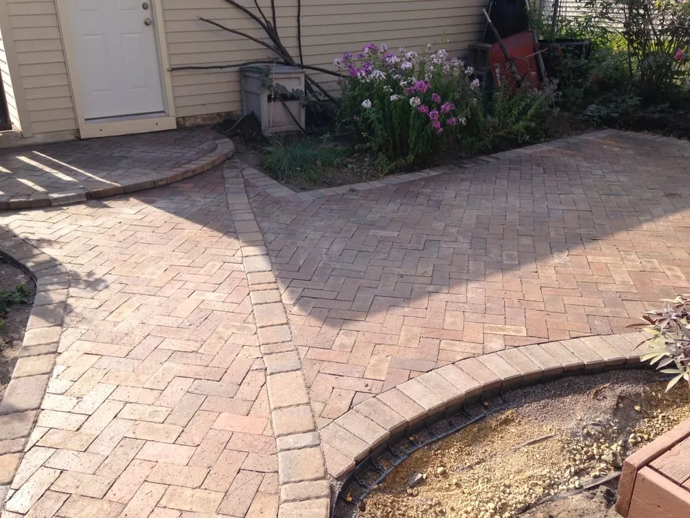 Trusted lawn care service experts serving Minneapolis, MN - Giving Tree Gardens