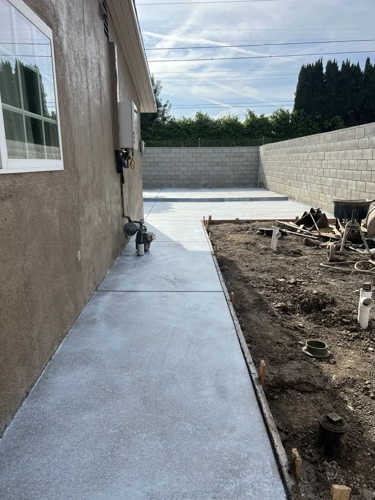 Custom lawn mowing service with custom design across Fullerton, CA - GJ & M Landscaping INC