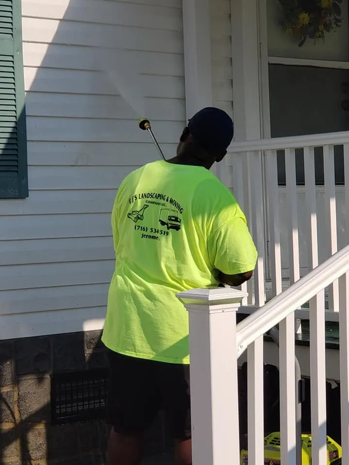 Custom garden landscaping in Niagara Falls, NY - GJ'S Janitorial Services