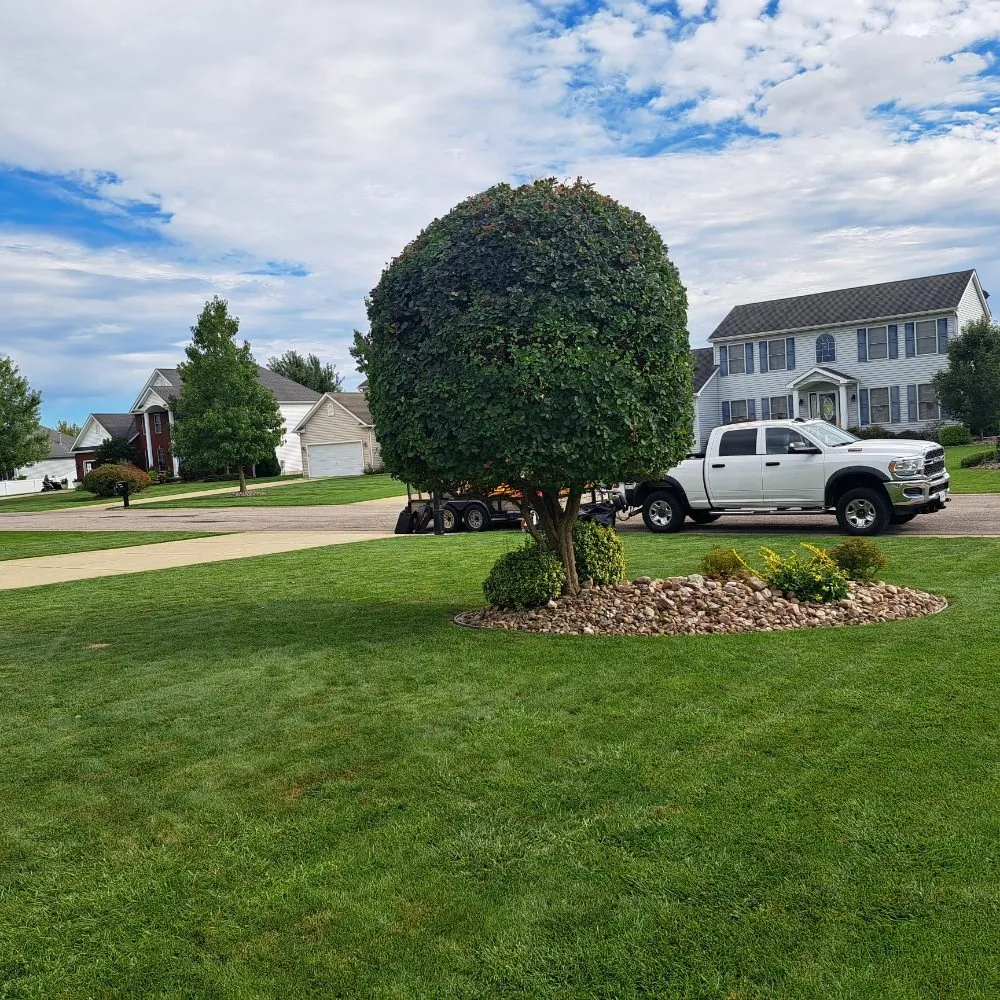 Professional lawn care service experts serving Niagara Falls, NY - GJ'S Janitorial Services