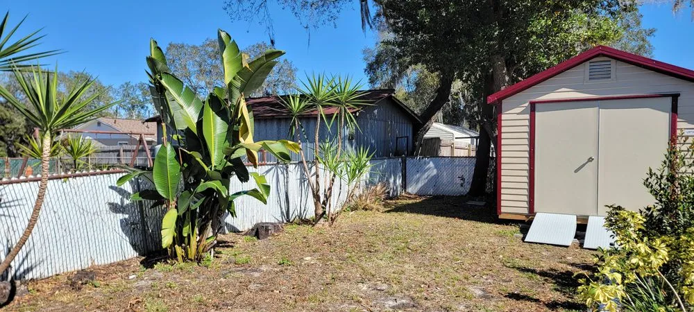 Reliable yard cleanup service in TEMPLE TERR, FL - GJX Landcare