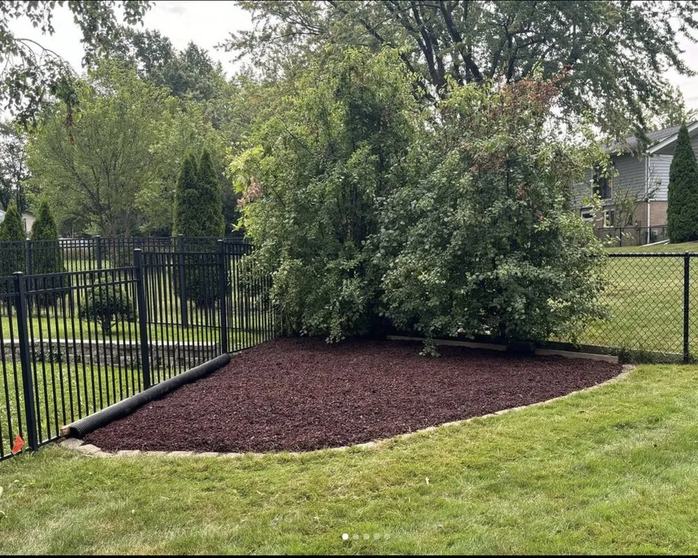 Custom garden landscaping in Lemont, IL - G&K Powerwashing and Lawn Services