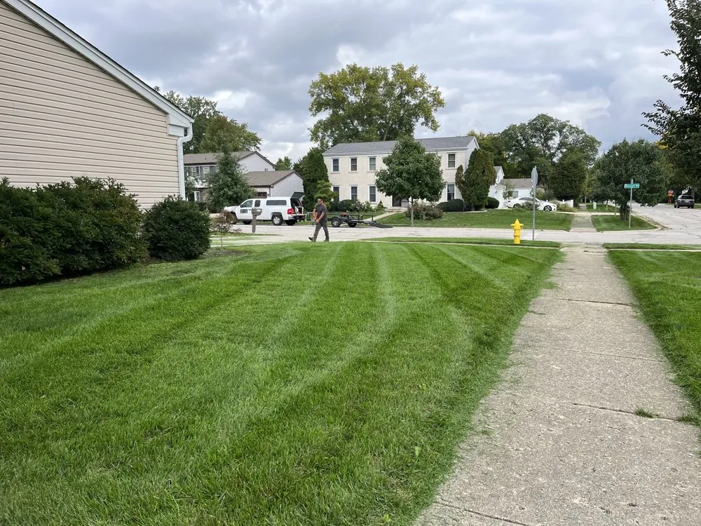 Top-rated yard cleanup service experts serving Lemont, IL - G&K Powerwashing and Lawn Services