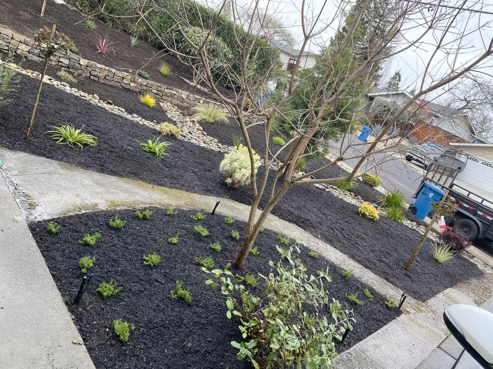 Affordable garden landscaping in Concord, CA by G&L Landscape