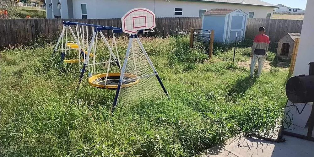 Professional residential landscaping experts serving Laredo, TX - Gladitor Lawn Services