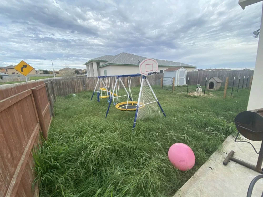 Trusted lawn mowing service for homes across Laredo, TX - Gladitor Lawn Services