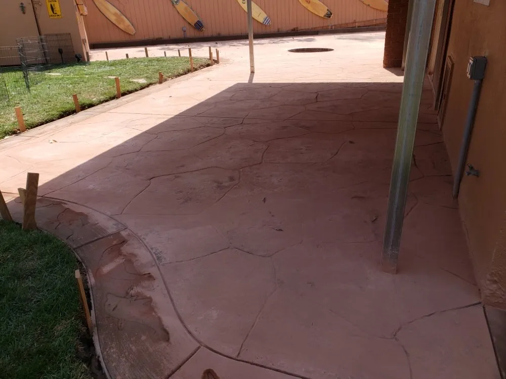 Custom lawn care service in Oxnard, CA by Gladys Lopez & Family landscaping & Maintenance