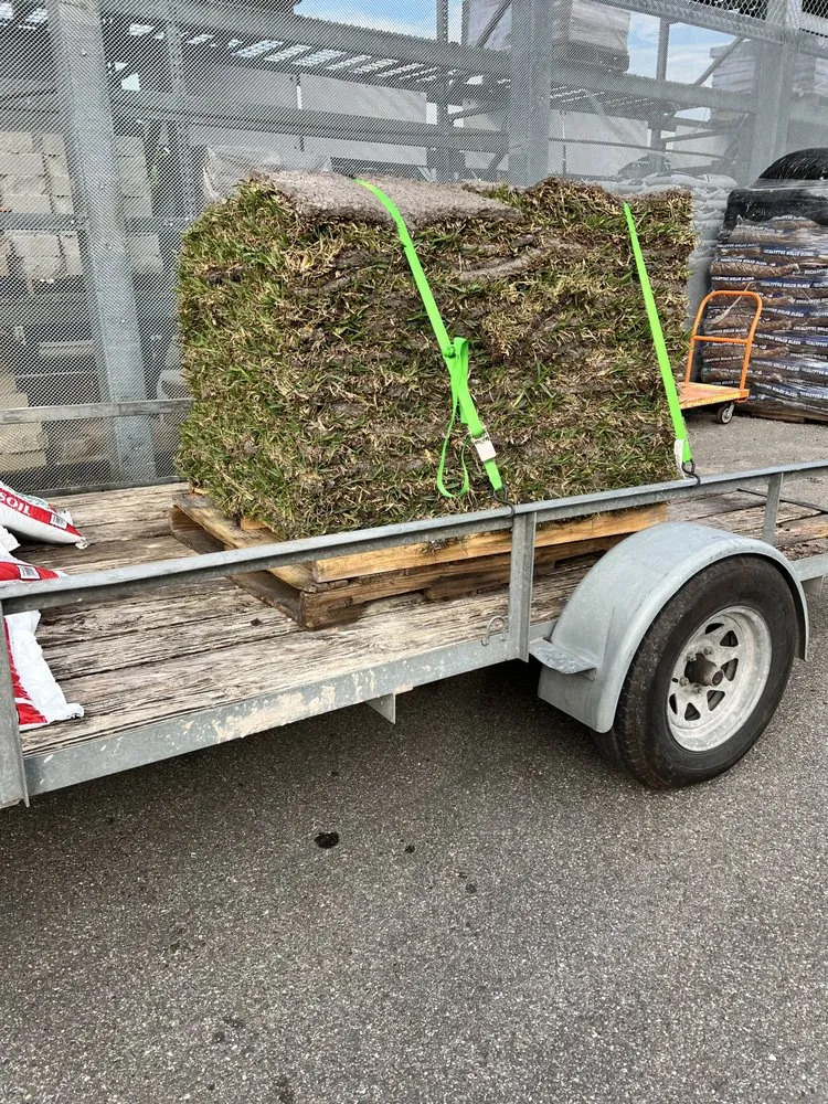 Top-rated yard maintenance in Melbourne, FL - Glamorous Lawns