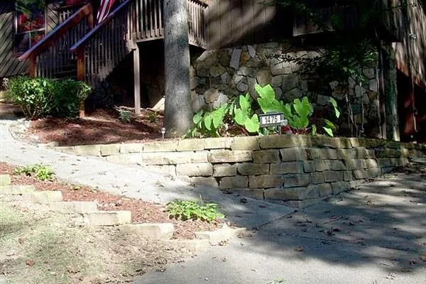 Top-rated residential landscaping experts serving Woodstock, GA - Glasscapes