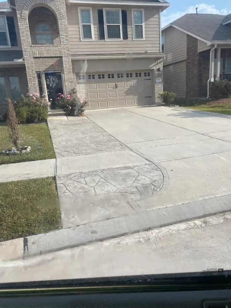 Custom lawn mowing service in Houston, TX - Glazing Handymen and Landscaping