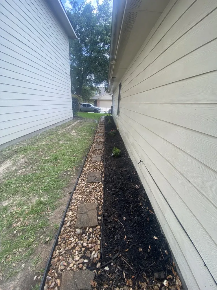 Expert yard maintenance in Houston, TX - Glazing Handymen and Landscaping