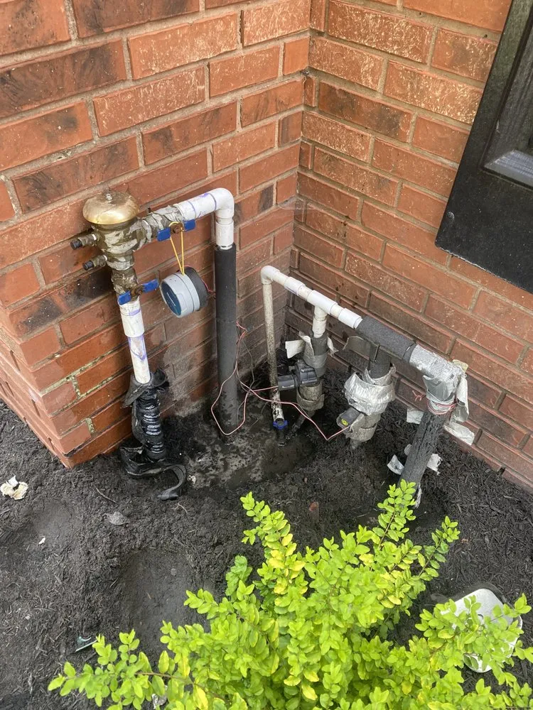 Affordable outdoor landscaping for homes in Houston, TX by Glazing Handymen and Landscaping