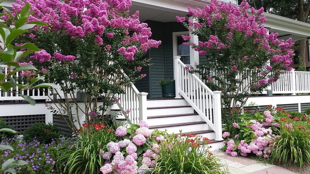 Affordable residential landscaping for homes in Ambler, PA by GLDesigns