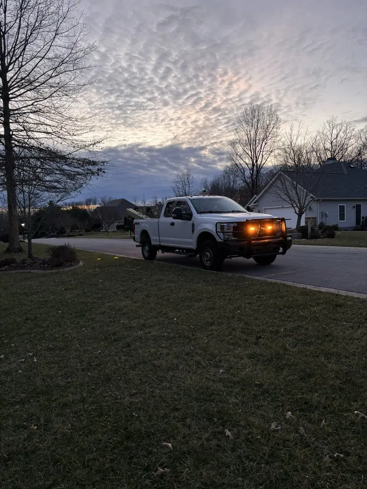 Custom lawn mowing service for beautiful yards across Crossville, TN - GleeWork