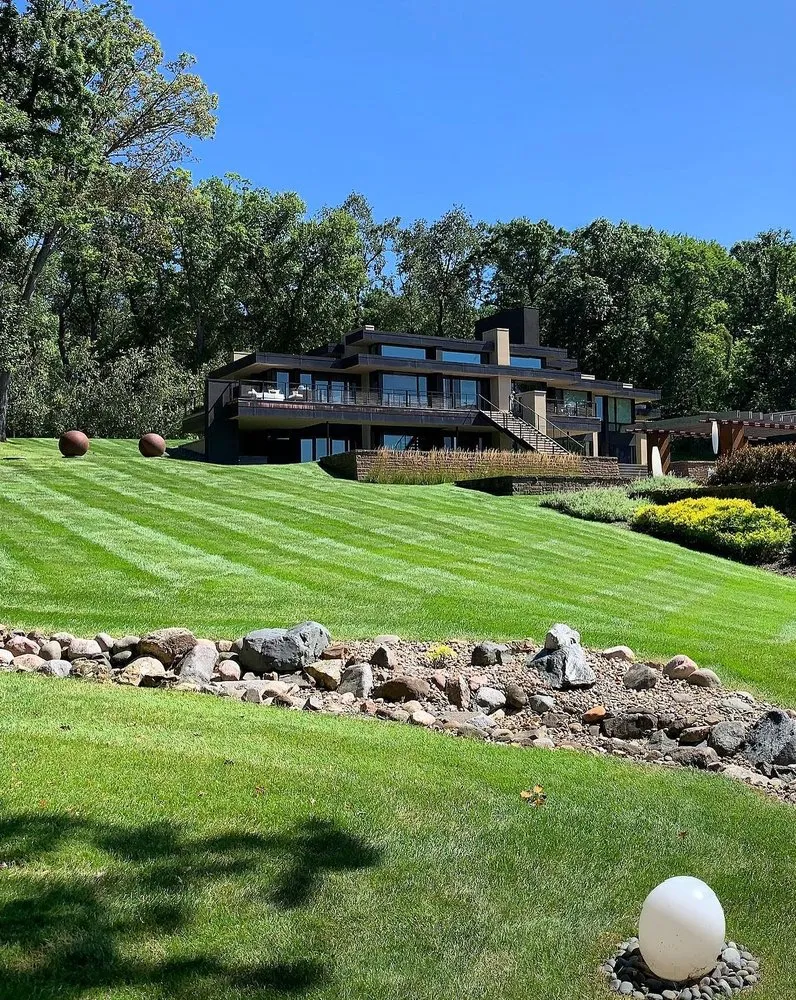 Professional lawn mowing service in Colorado Springs, CO - Gleneagle Lawn Services