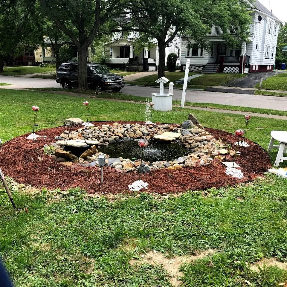 Custom residential landscaping in Cleveland, OH - Glenn Glenn's Services