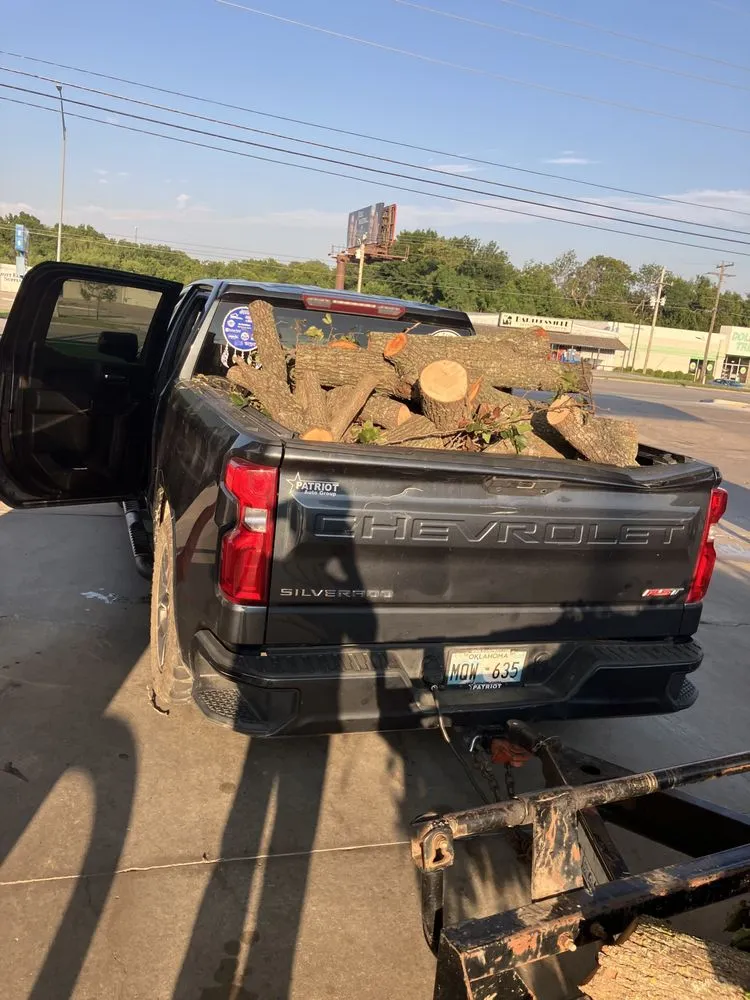 Professional lawn mowing service in Bartlesville, OK - Glenn Lawn and Tree Service