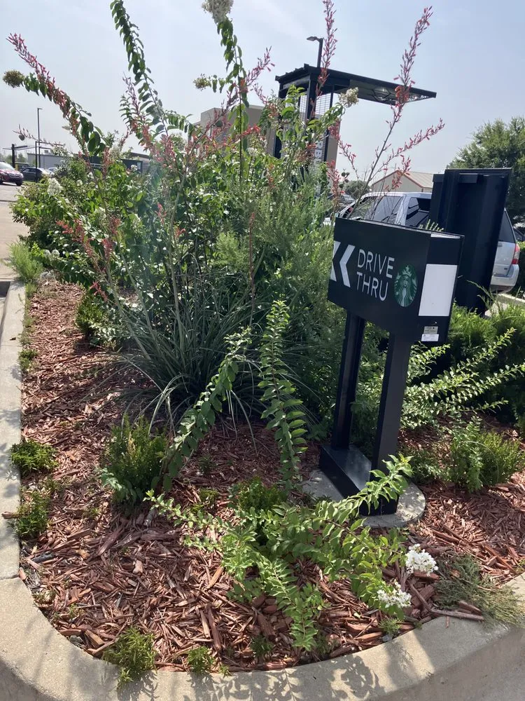 Local yard maintenance in Bartlesville, OK - Glenn Lawn and Tree Service