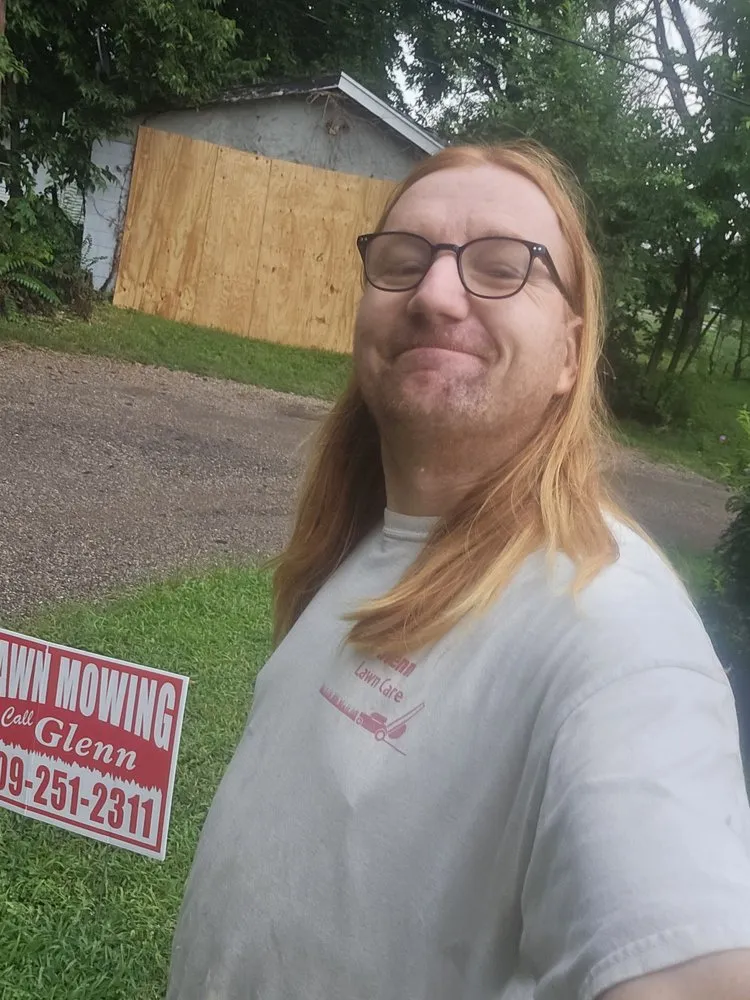 Top-rated landscaping services experts serving Peoria, IL - Glenn Perrine Lawn Care