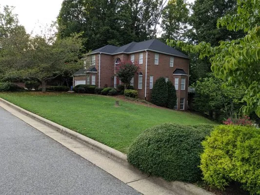 Glenn The Yard Guru Logo