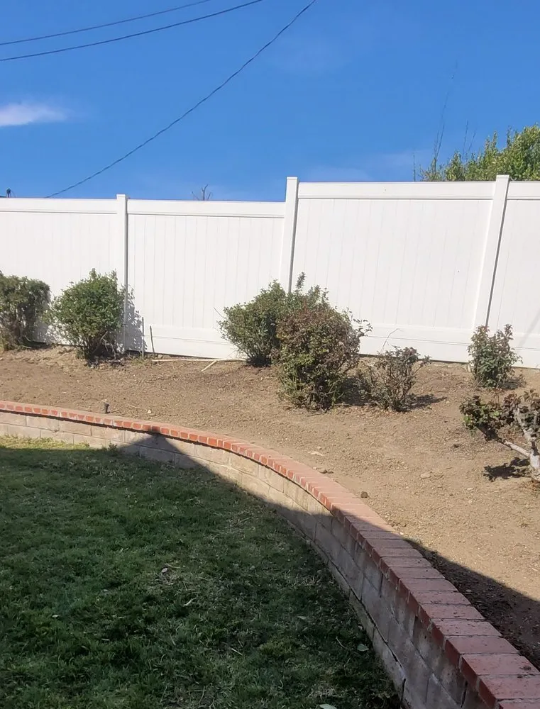 Professional lawn care service experts serving Lancaster, CA - Glenn's Lawn Care