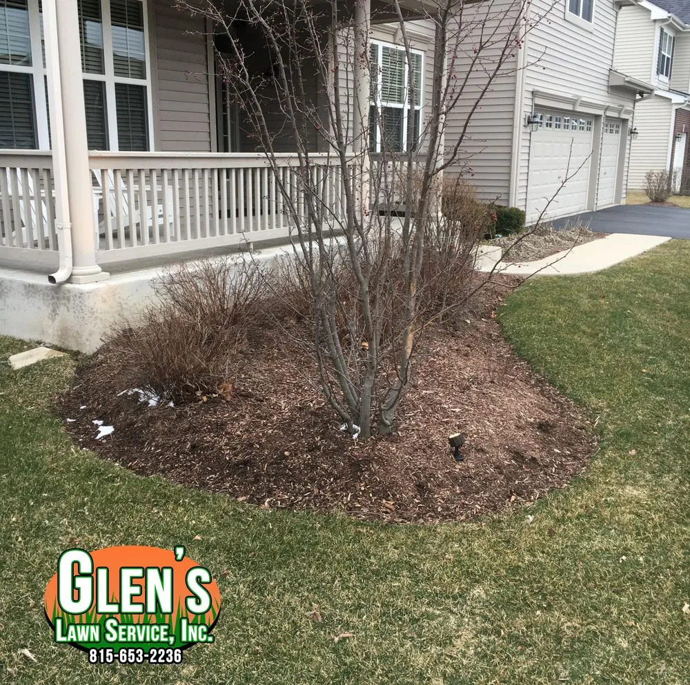 Custom lawn mowing service for outdoor upgrades in Wonder Lake, IL by Glen's Lawn Service