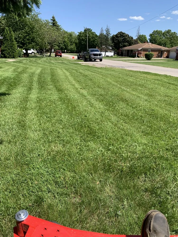 Affordable landscape design in Sterling Heights, MI by GLI Lawncare