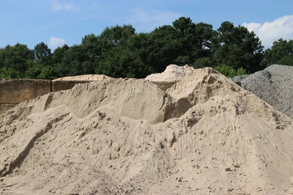 Trusted yard cleanup service in Alpharetta, GA - GLM Landscape Supply