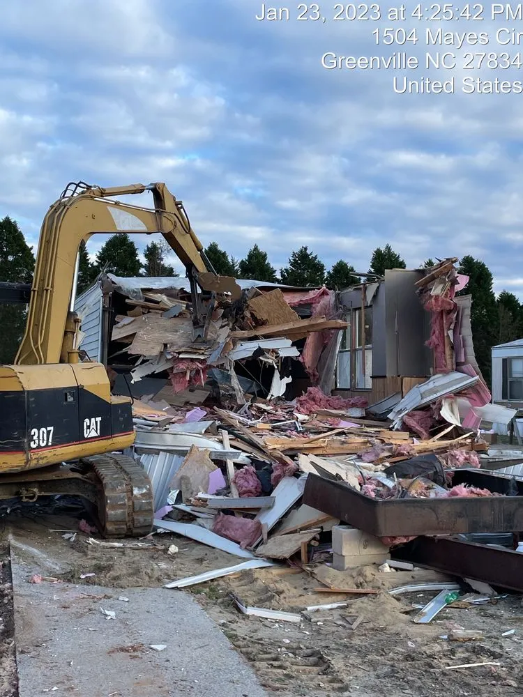 Professional yard maintenance experts serving Norwood, NC - Global Brothers Earthworks