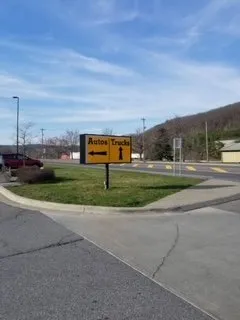 Expert yard cleanup service for residential properties in New York, NY by Global Industrial Maintenance