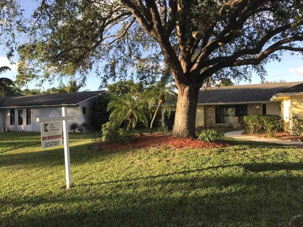 Affordable residential landscaping in Palm Beach Gardens, FL by Global Landscaping