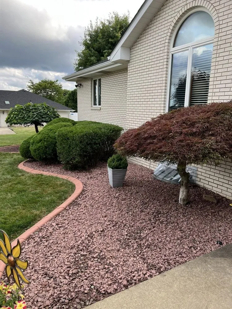 Expert residential landscaping in Wellsburg, WV - Global services landscape and handyman