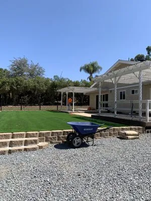 Glorias Landscaping Logo